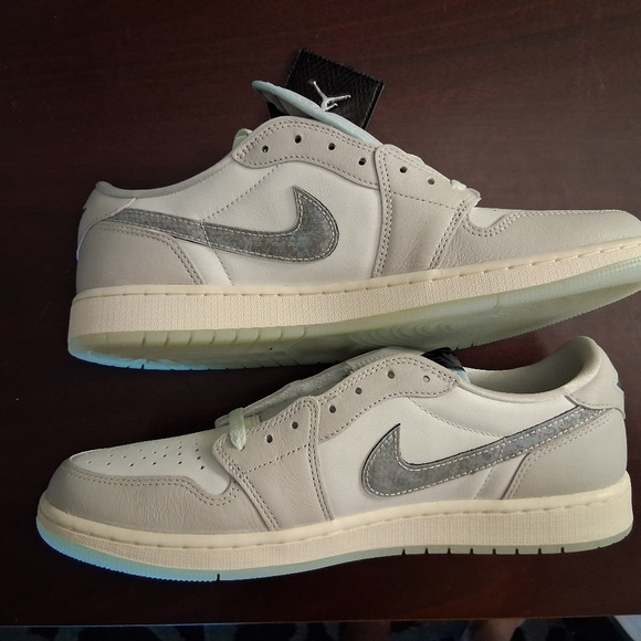 New Jordan 1 Retro Low OG Size 13 Year Of The Snake 2025 HF3144-100 New Year - Picture 3 of 11